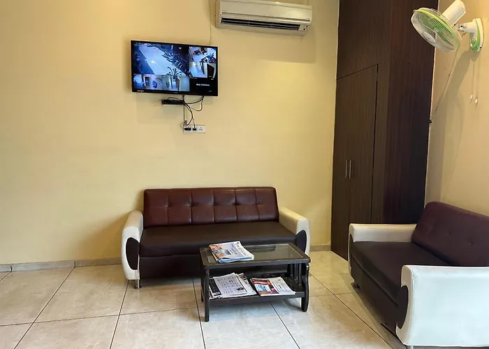 Hotel Emerald Inn Mumbai